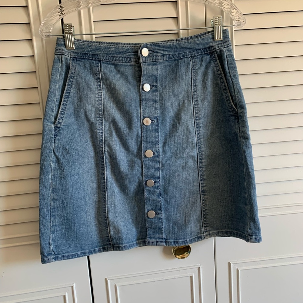 A new day skirt like new